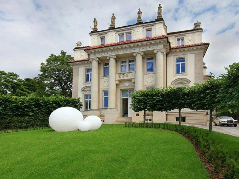 Platinum Palace Boutique Hotel & Spa Wroclaw Dış mekan fotoğraf The National Museum of the United States Army